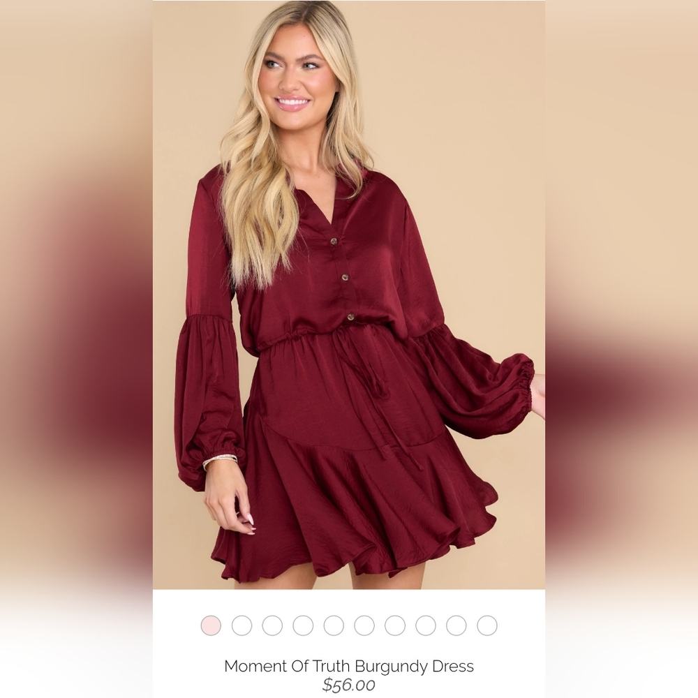 Aakaa dress in bergundy